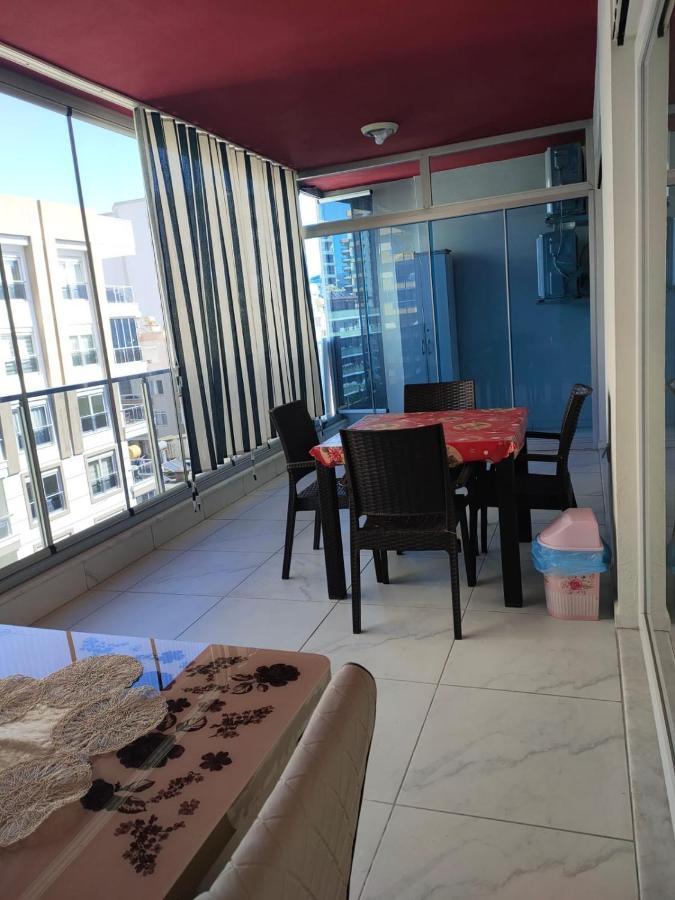 Apartamento Arena Tower Alanya Exterior foto